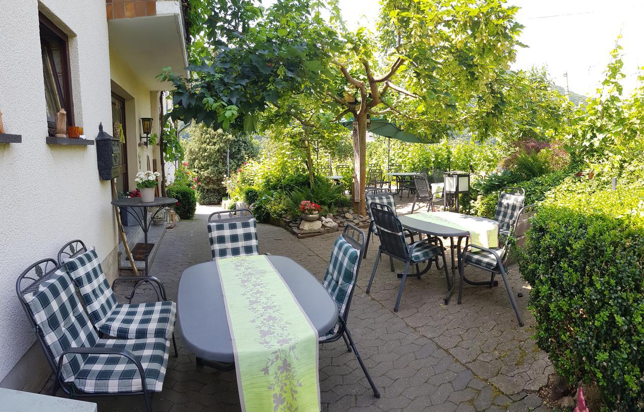 Weingut Erich Serwazi Mesenich Exterior photo