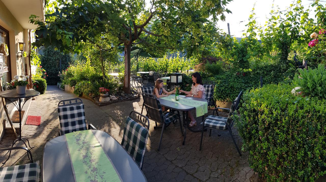 Weingut Erich Serwazi Mesenich Exterior photo